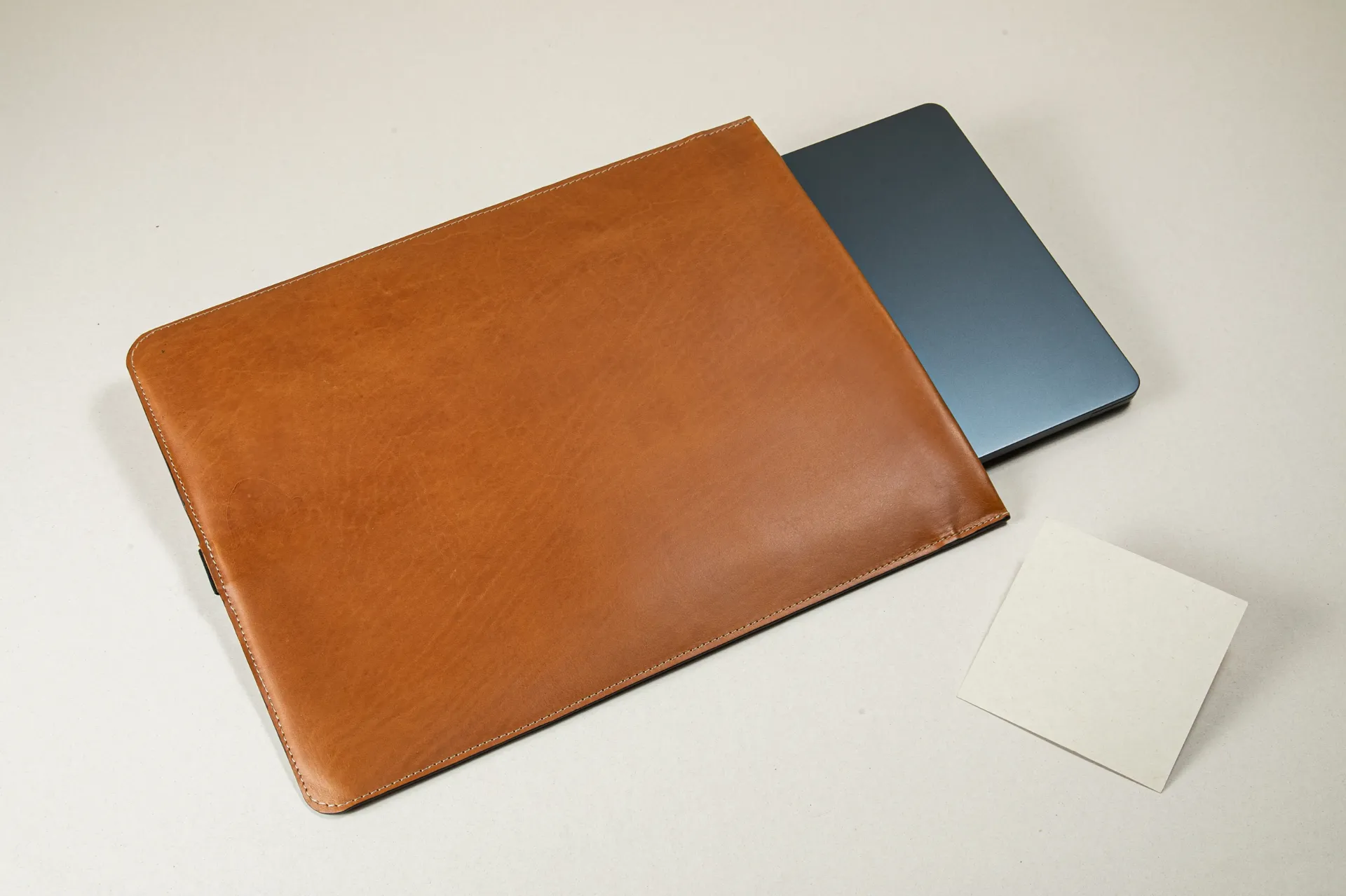 Refugio Laptop Case